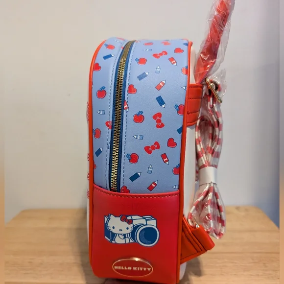 Hello Kitty Cream and Blue Backpack with Red Bow Brand New With Tag From Sanrio - Picture 2 of 4